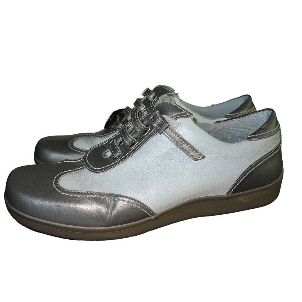 Tehama bronze and white leather women’s golf shoes‎ madem in Brazil size 8